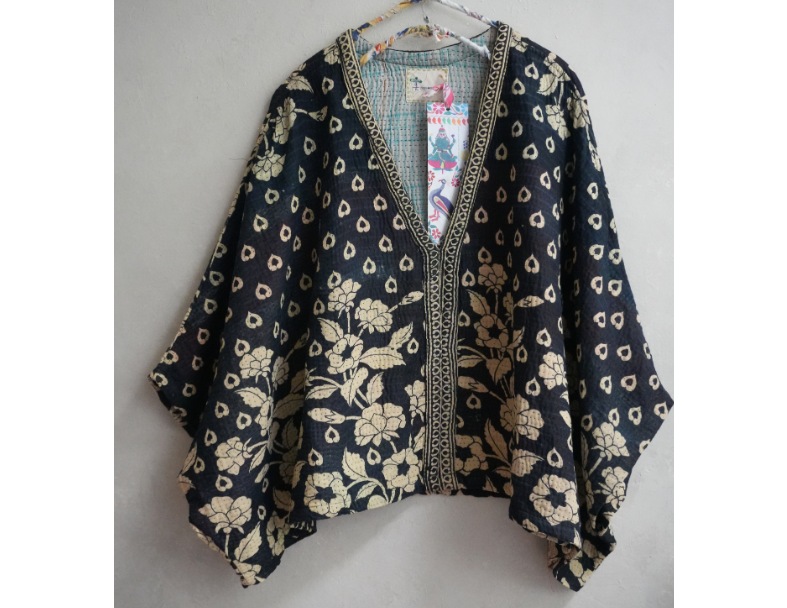 老甘達 Wings上衣 1