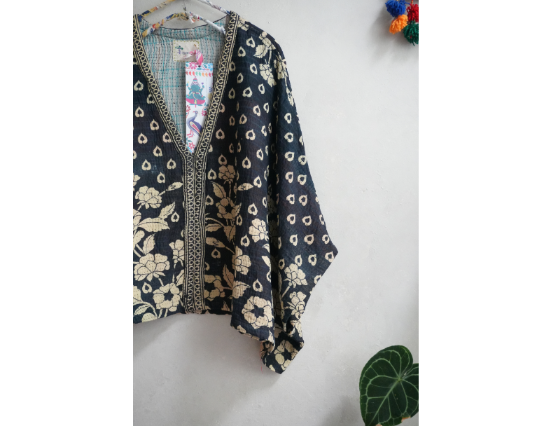 老甘達 Wings上衣 4