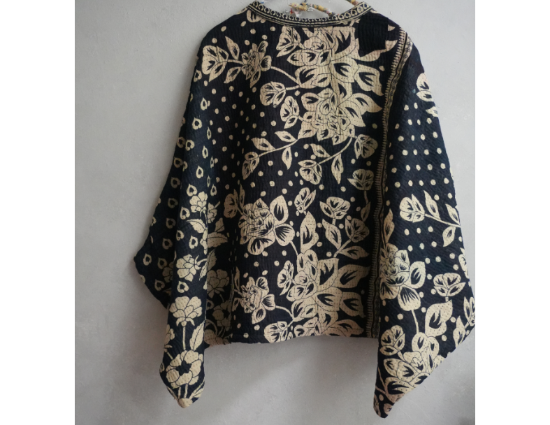 老甘達 Wings上衣 7