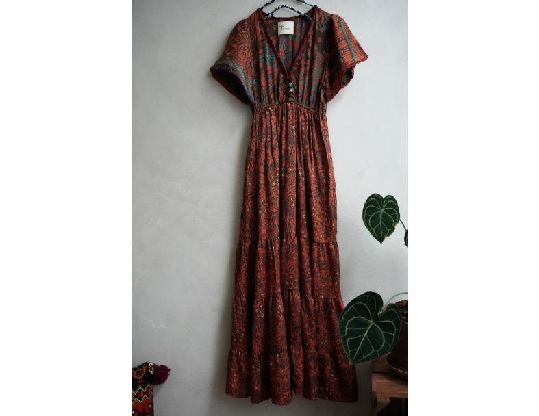 Old Saris 老沙麗長洋*S10 2