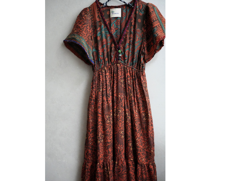 Old Saris 老沙麗長洋*S10 6
