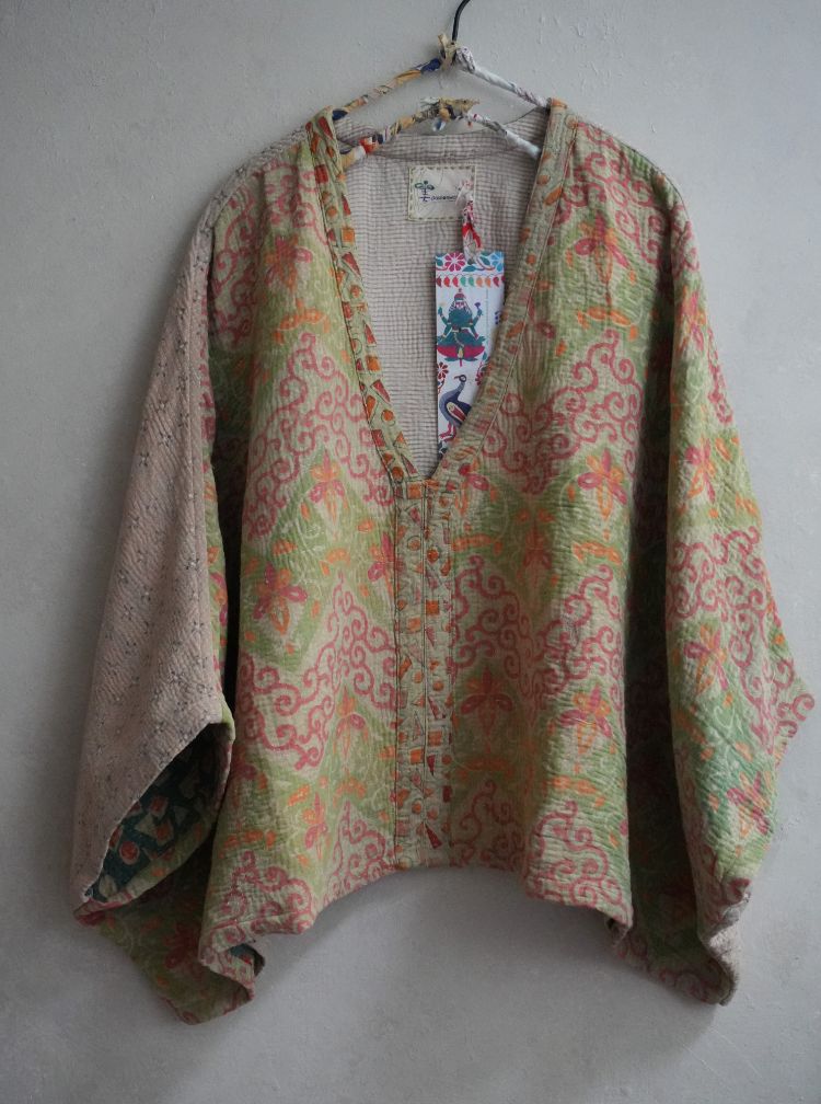 老甘達 Wings上衣