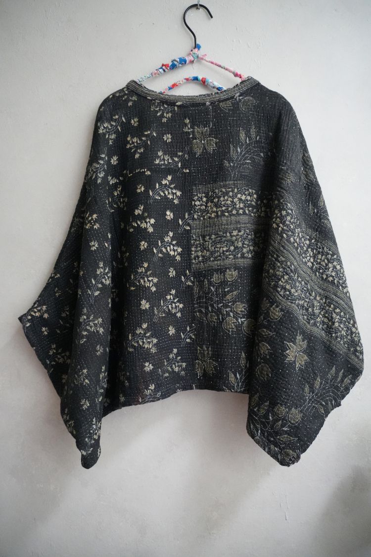 老甘達 Wings上衣