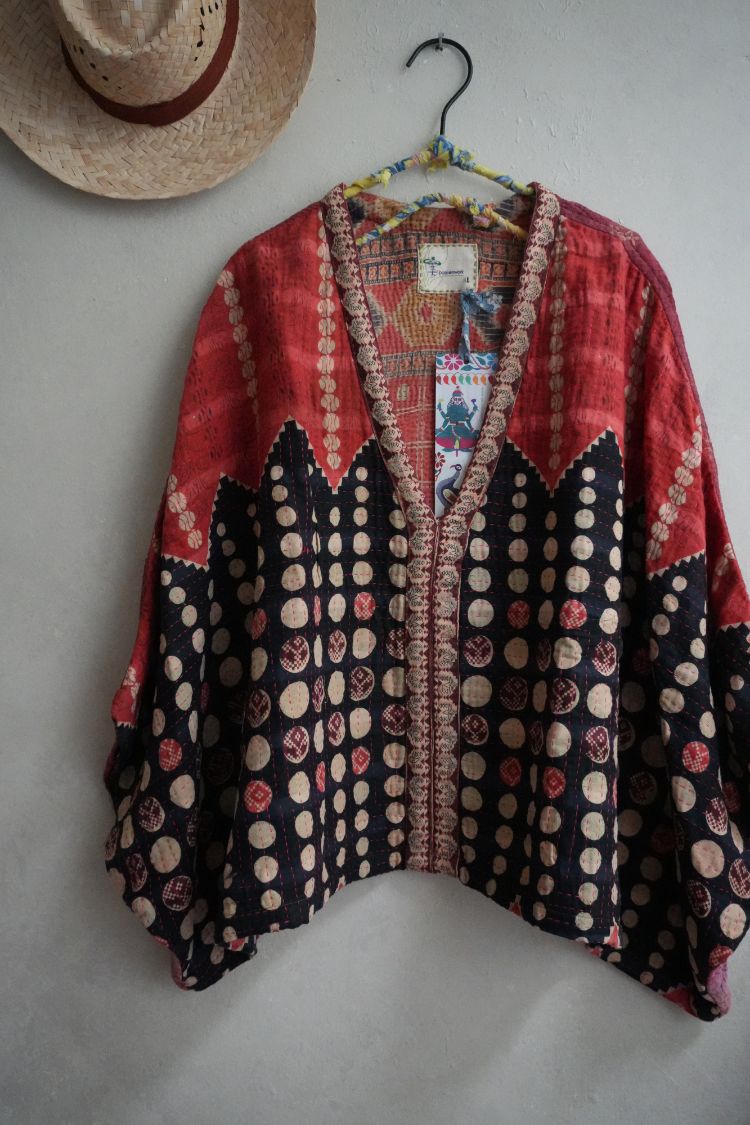 老甘達 Wings上衣